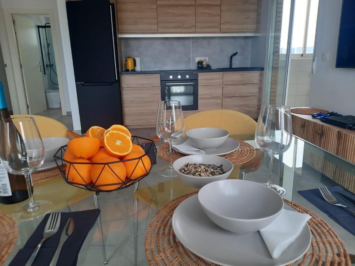 Apartamento A 100 Metros De La Playa Con Grande Terraza Y Vistas Al Mar Daimus Exteriör bild